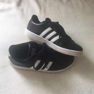 Adidas Cloudfoam Black/White sneakers Size 8